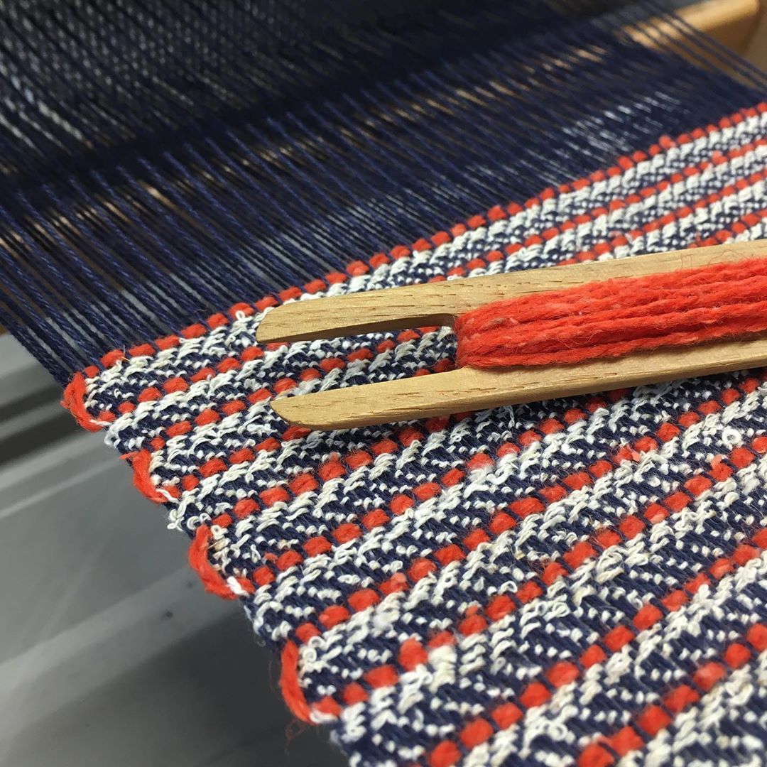 MakersWales's tweet image. Fancy learning to weave a fabric like this? We still have a few spaces left on our Introduction to Weaving workshop this Saturday with tutor Laura Thomas. Visit our website for more details
@lmt77 
#learntoweave #weaveworkshop #weaversofinstagram #handweaving #learnacraft #maker