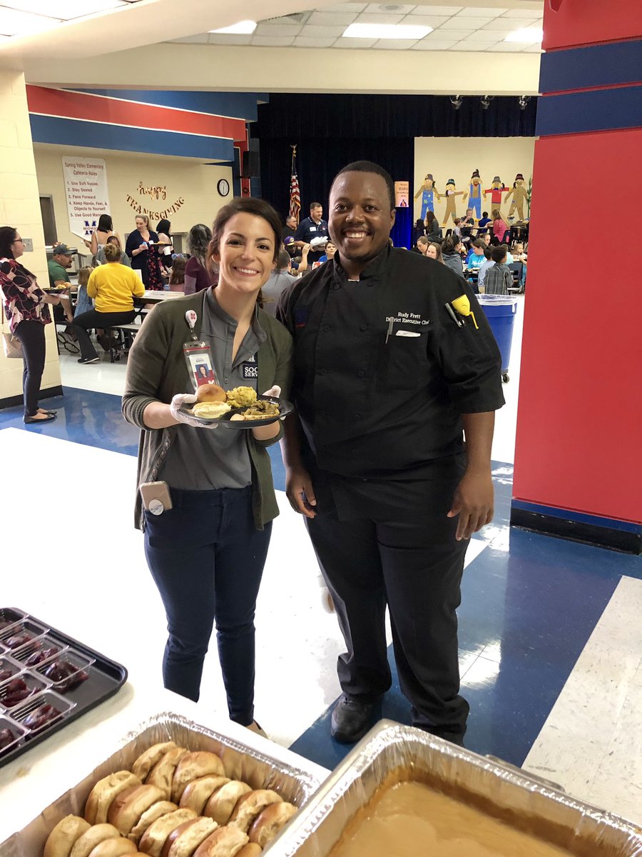 KappyEdwards's tweet photo. Thank you to Brooke Baker and Chef Rudy for helping make our Thanksgiving feast a wonderful success! @midwaysservices @midwaynutrition @SVEmisd https://t.co/gYfmLk7BLc
