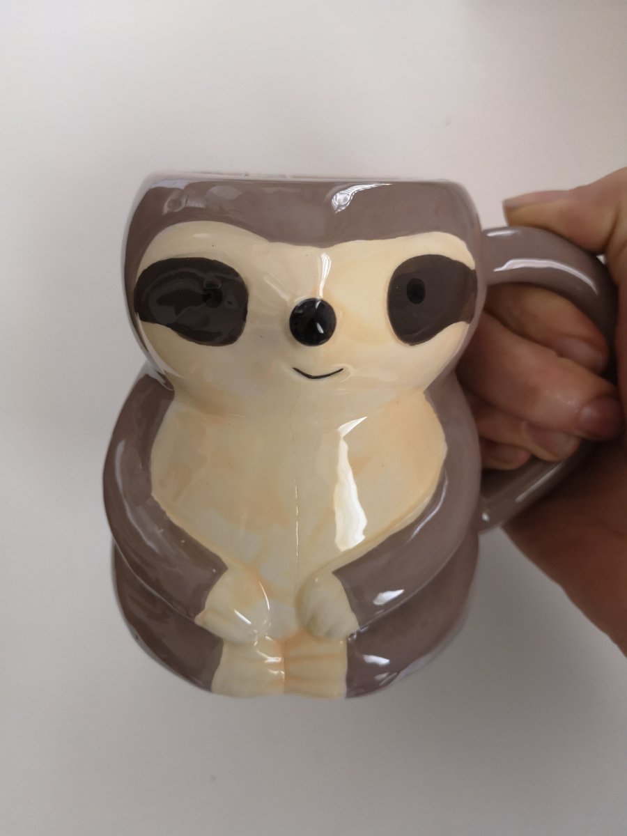 melanimages's tweet photo. Une page s'est tournée hier soir, dernière fanny's party. C'était cool de revoir quelques habitués de toutes ces années. Que de souvenirs et un mug paresseux trop mignon en cadeau 😽 #LASTFP https://t.co/gVn3CQe9re