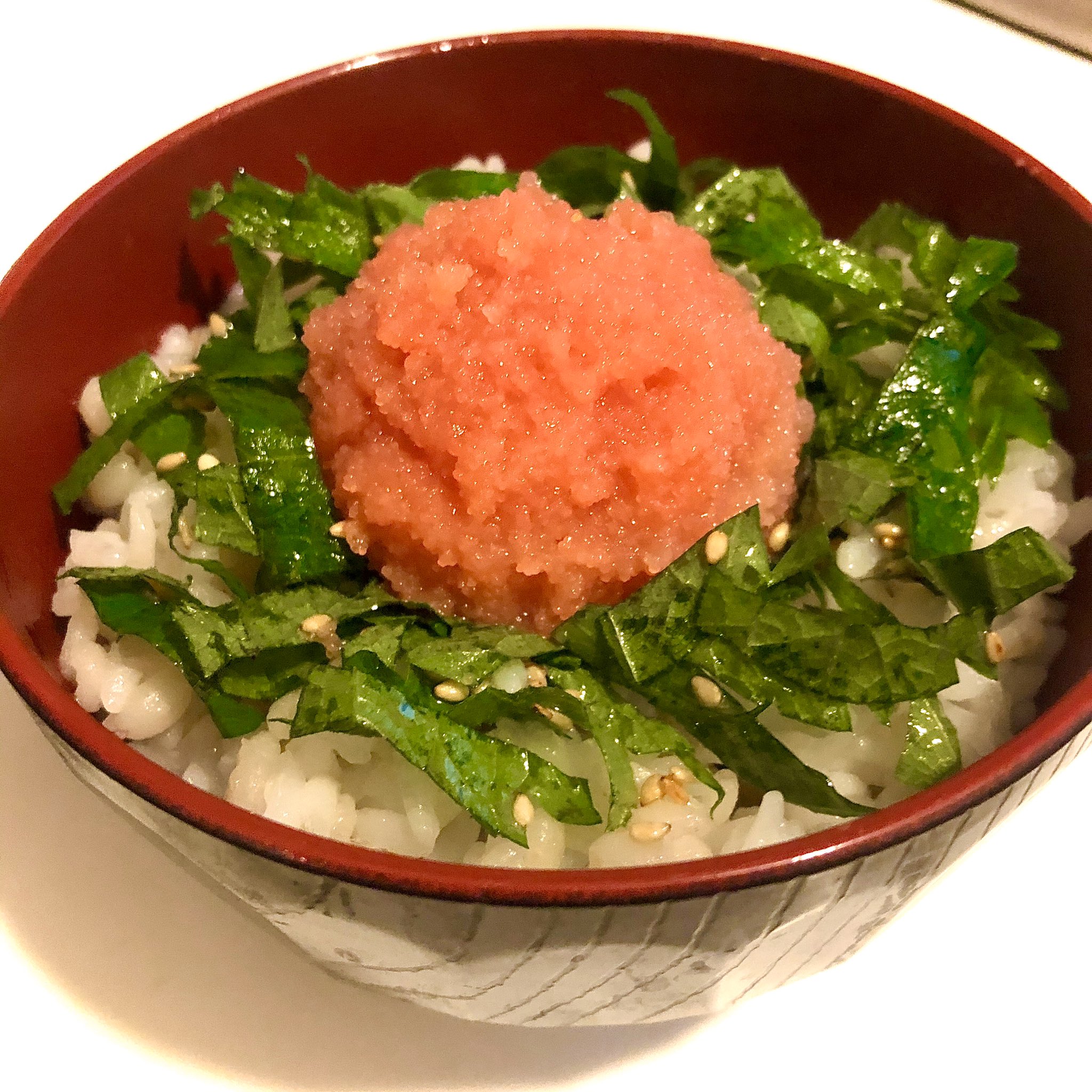 央川かこ Twitter पर きのう九州のお土産で明太子もらったから さっそく今日いただきました しそ明太ご飯 しそは白ゴマとごま油であえてる 明太チーズポテト 明太子とチーズをマッシュした じゃがいもで包んで焼くだけ とにかくビールに合うからおすすめ