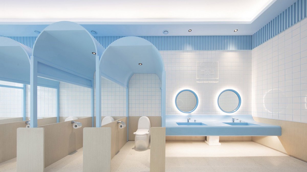 Projectbcn_'s tweet photo. Las escuelas deberían ser lugares experimentales para mejorar la educación y el aprendizaje y no búnkers aburridos y grises. Solo con una habitación de "pelotitas"como la de esta escuela china, me conformaría. Fotos de DickLiu. #KarvOneDesign #Dezeen #escuelasexperimentales https://t.co/uWDjdn1jgo