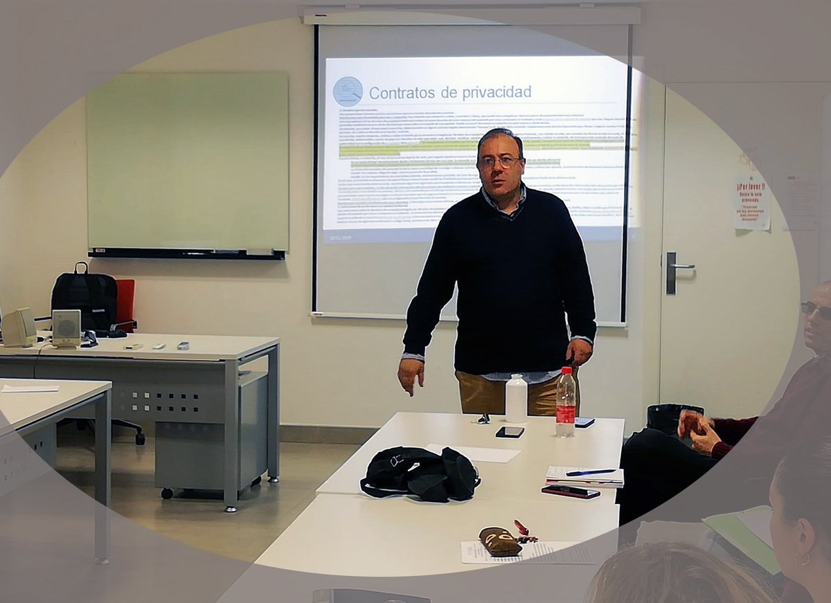 Un gran trabajo de nuestro compañero Raúl Elola en esta sesión de formación de formadores solicitada por el <a href="/aytoalcazar/">Ayto Alcazar</a> de #Alcázar de San Juán
forensetecnologico.net/formacion-para…
#ForenseTenológico #laseguridadescosasetodos #laseguridadescosasetodas