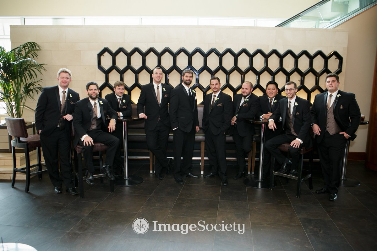 Happy #WeddingWednesday! This bridal party took advantage of Liberty Tavern for their photos - GORGEOUS!! We'd love to be a part of your #HappilyEverAfter. Message us today and we'll get you in contact with one of our amazing wedding coordinators!

📷 Image Society