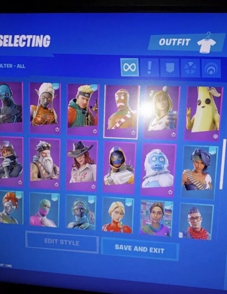 FortniteCodes66's tweet photo. Selling this account extremely cheap! First come first serve.. DM me. #Fortnite #fortniteaccounts #fortniteaccountsforsale #FortniteBattleRoyale #fortniteaccountforsale #fortniteseller #Fortnite2 https://t.co/Uct7IUvHTD