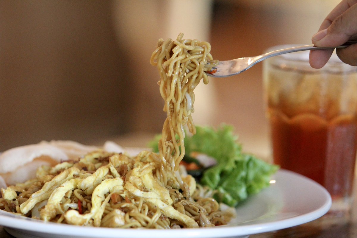 Meat My Bread (@meatmybread) on Twitter photo This is one of our must try Mamak Mie Goreng menu! Double tap if you want an ultimate buy 1 get 1 deal promo at Meat My Bread Serba Sambal Wr Supratman. Voucher is available on <a href="/faveid/">Fave Indonesia</a> 🤤
.
.
1) MMB <a href="/PlazaRenon/">Plaza Renon</a>:
📞: +62 812-3889-1801
2) MMB SERBA SAMBAL WR. SUPRATMAN NO. 9 Bali This is one of our must try Mamak Mie Goreng menu! Double tap if you want an ultimate buy 1 get 1 deal promo at Meat My Bread Serba Sambal Wr Supratman. Voucher is available on <a href="/faveid/">Fave Indonesia</a> 🤤
.
.
1) MMB <a href="/PlazaRenon/">Plaza Renon</a>:
📞: +62 812-3889-1801
2) MMB SERBA SAMBAL WR. SUPRATMAN NO. 9 Bali