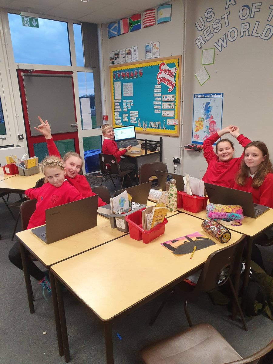 Malpas_Park's tweet photo. Our new 'Digi Club' is underway! We can't wait to get started on @PlayCraftLearn #digiclub #MPPS https://t.co/2ubUu2KHBa