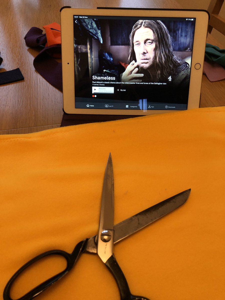 Vixstas's tweet photo. Early finish; cuppa ☕️, shameless and material cutting! ✂️ #timetodefrost https://t.co/p6vtgPMAWP