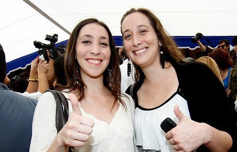 TodosPescamos's tweet image. Se vistió de ferretero y cantó en TV pero ocultaba paraísos fiscales, usura en sus supermercados y subsidio habitacional a hijas. Ahora Golborne (UDI) paga $11millones y podrá ser sobreseído de sus cochinadas en Caso Penta. No es por $30. Es por Ley de Pesca y esto.
#PrimeraLinea