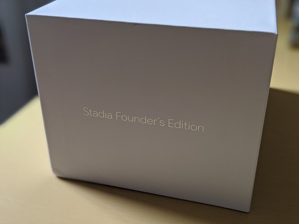 Andy_AVFC_Hanna's tweet image. It's here !! #stadia #FoundersEdition  now for one of the best bits......unboxing and setup ! 😍❤️
Also got to say love the controller , has a great weight to it !