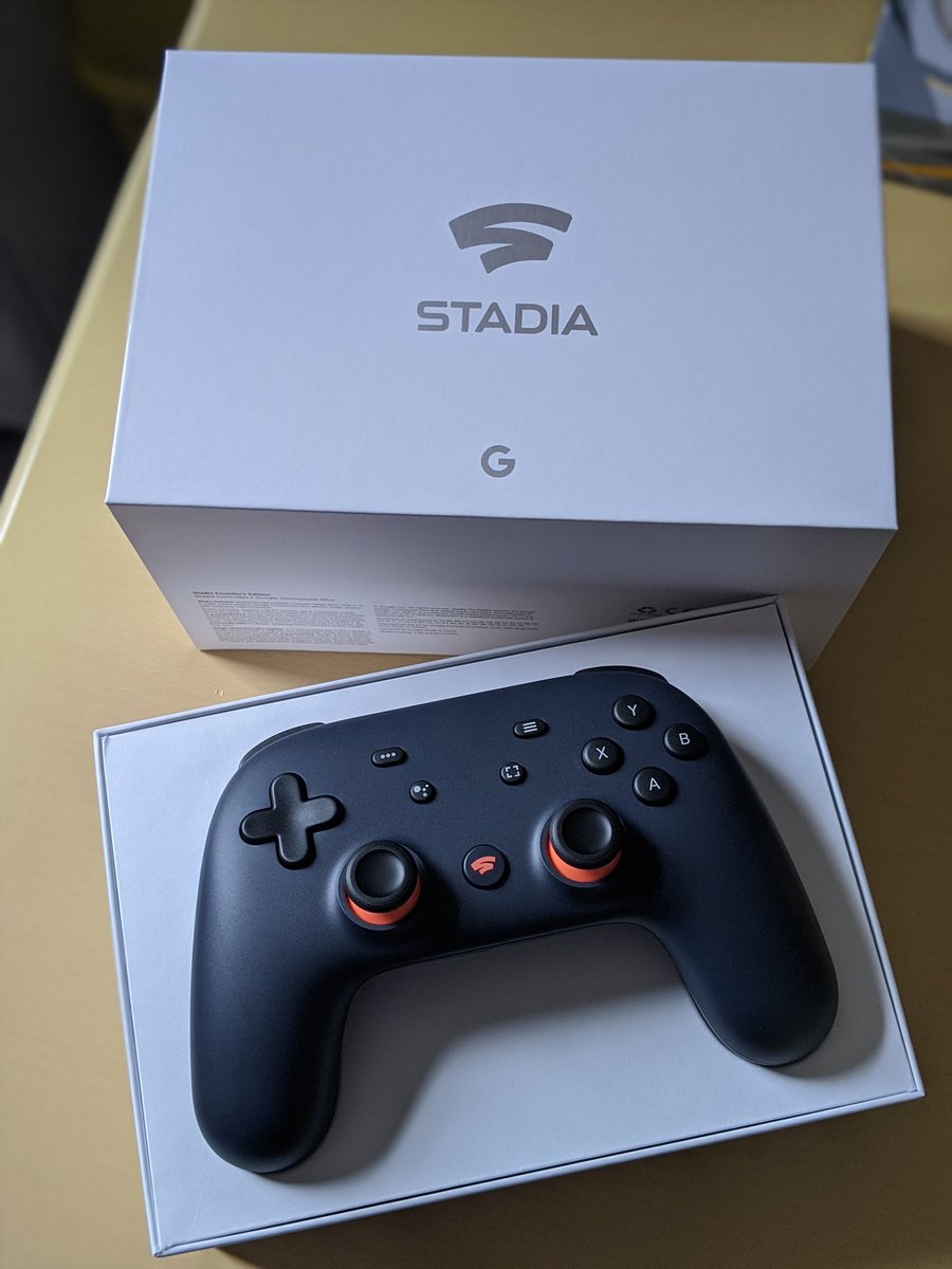 Andy_AVFC_Hanna's tweet image. It's here !! #stadia #FoundersEdition  now for one of the best bits......unboxing and setup ! 😍❤️
Also got to say love the controller , has a great weight to it !