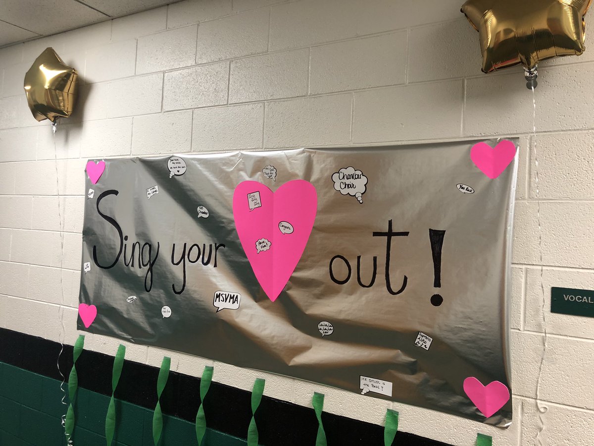 LOChoir's tweet photo. Thank you to the LO Choir Boosters for the lovely hall decor supporting Chamber before their performance at the Chamber Choir Festival ya Oakland University yesterday! #lochoirs #fatherofdragons #msvma #chamberchoir #lochoirboosters https://t.co/S4Rd0SOaUo