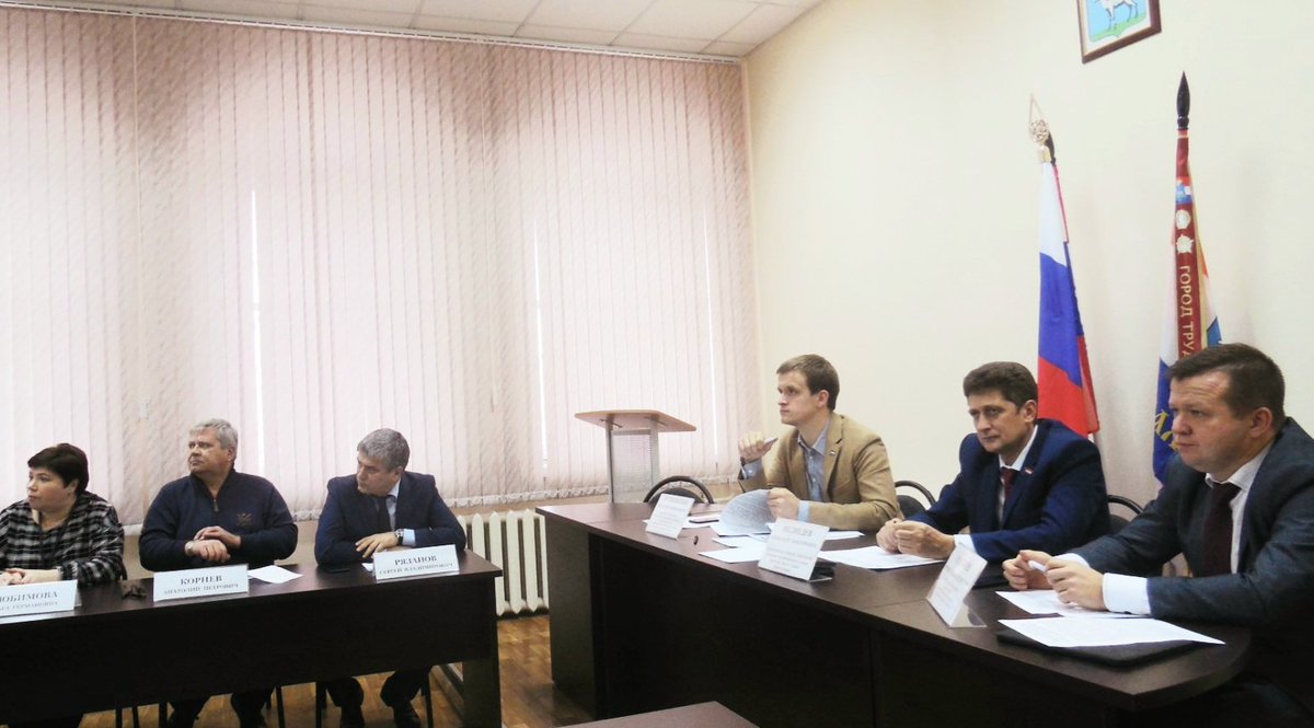 Состоялись заседания комитетов, Совета, на котором депутаты приняли бюджет района на 2020год и плановый период 2021-22гг., директор Общественной организации «Родные люди» С.Г. Санфирова представила презентацию о своей деятельности <a href="/av_medvedev08/">Медведев Александр Викторович</a> <a href="/ragimov063/">Анатолий Рагимов</a>