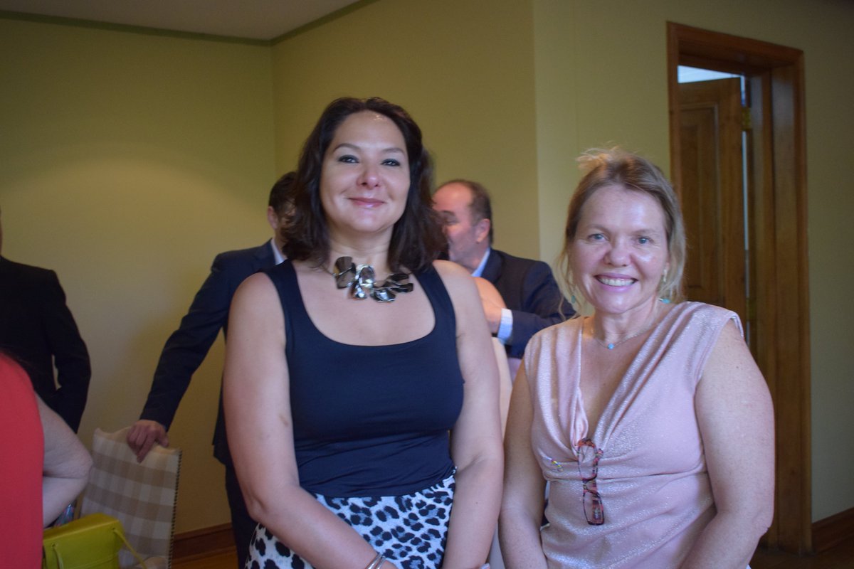 Muchas gracias al jurado nacional de Los Creadores por apoyar esta iniciativa que busca al gran ganador nacional 🏆   de nuestro premio de talento digital💡💻 . Nos vemos el 11 diciembre 😱 para conocer el mejor proyecto.