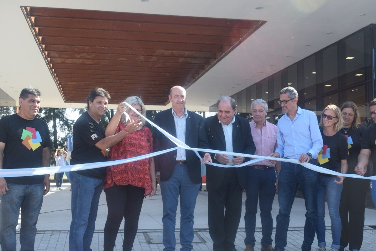 morinipedroj's tweet photo. #SantaFe INAUGURAMOS EL CARD🤸🏻🏋🏼‍🎉 
Una inversión de más de $86 M que cuenta con nuevos y mejores espacios! Mirá lo lindo que quedó 👇 https://t.co/3i3ifUKqzN