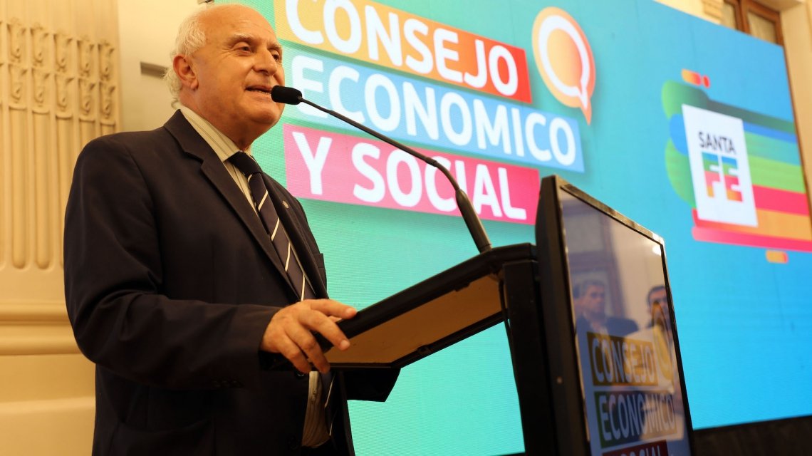 Compartimos la nota de cierre de ciclo del <a href="/ceysSF/">Consejo Económico y Social (CEyS)</a> “desde Santa Fe hemos hecho un aporte a consolidar una cultura política del diálogo, el acuerdo y el consenso. El CEyS vino a incorporar una herramienta para ejercitar la gimnasia del diálogo y el acuerdo”
santafe.gob.ar/noticias/notic…