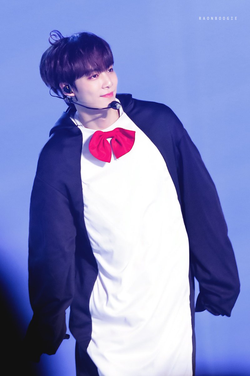 raonboogie's tweet photo. #김종현 #JR #복자 #종현 #金鍾炫 #キムジョンヒョン #KIMJONGHYUN #뉴이스트 #NUEST 

- 191117 LOVE PAGE 우리종현이 🐧🐧

🐾https://t.co/SZJjDsV3KR
🐾https://t.co/vcDAJAAcrM
🐾https://t.co/B951Nu4GDw https://t.co/JTWccnBHGi