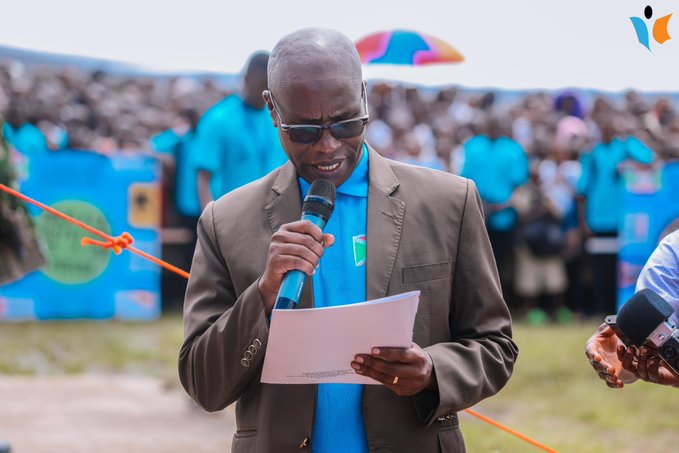 EmeryDushime's tweet photo. Le #Burundi s'est joint au monde ce 20 novembre 2019 pour cĂ©lĂ©brer le 30 Ăšme anniversaire de l'adoption de la convention internationale relative aux droits de l'enfant.LâĂ©vĂ©nement sâest dĂ©roulĂ© a l'ETS Kamenge. @ButoreJ @UNICEF #ABMPD #CDE30 @GenreMinistere https://t.co/L8yxTS8pkV