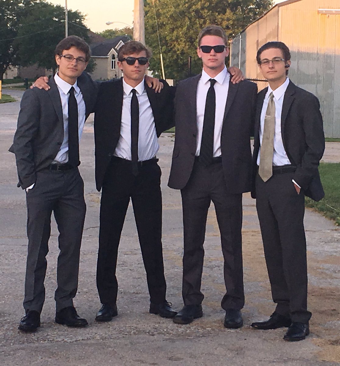 MasonMandolfo's tweet photo. Happy birthday to the funniest, nicest, and overall worst stroke seat that I’ve ever rowed with. @williamschalley hope you’re birthday is as wild as you are. Party hard! https://t.co/nC23T5Jm1v