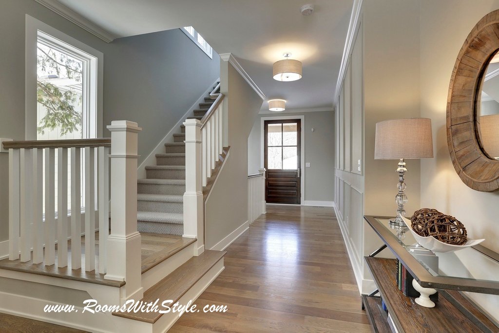 HomeStagingMN's tweet photo. Front doors can be pretty from the inside as well as the outside. #Foyer #FrontDoor #RoomsWithStyle https://t.co/C6BQliVI0U