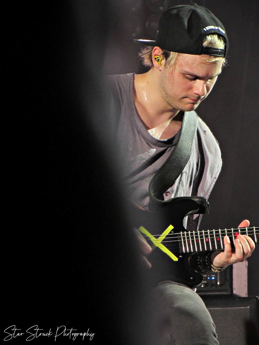 StrStrckPhoto's tweet image. A few of my favorite moments captured on camera to celebrate this ridiculously talented guy's birthday today.😊
Happy Birthday @Michael5SOS!! 🎂🎁🎉🥳

#SLFLDallas #5sos3Dallas #MYTDallas #MYTIrving #WWJTDallas #5sos #MichaelClifford