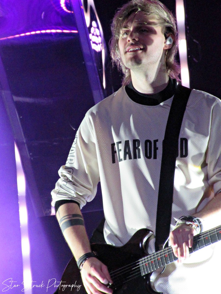 StrStrckPhoto's tweet image. A few of my favorite moments captured on camera to celebrate this ridiculously talented guy's birthday today.😊
Happy Birthday @Michael5SOS!! 🎂🎁🎉🥳

#SLFLDallas #5sos3Dallas #MYTDallas #MYTIrving #WWJTDallas #5sos #MichaelClifford