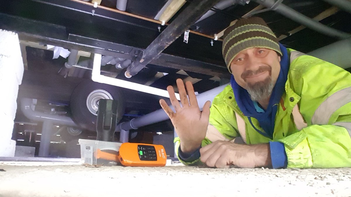 PembsDigital's tweet image. Crawling under static homes today ..
#myoffice