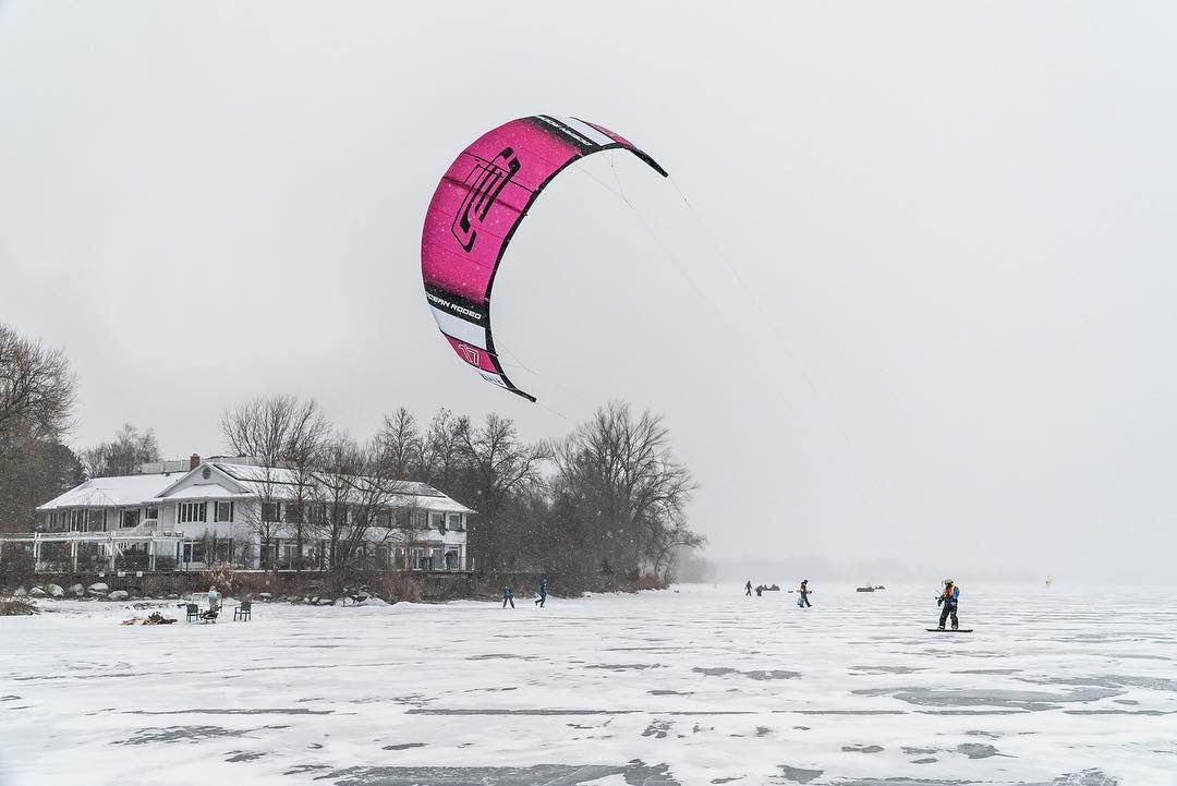 ElmhirstsResort's tweet photo. Stephen Elmhirst & his Kite Group Instructors are back January 24-26, 2020 for our 13th annual #SnowKiteWeekend! BOOK our 2 night #Snowkite package 👉 https://t.co/BTqQUsSfcq 1-800-461-1940
#DiscoverON #DiscoverKN #ElmhirstPlay #WinterKN #ONResorts kite photos © @JustenSoule https://t.co/Hpv5qVK1dG