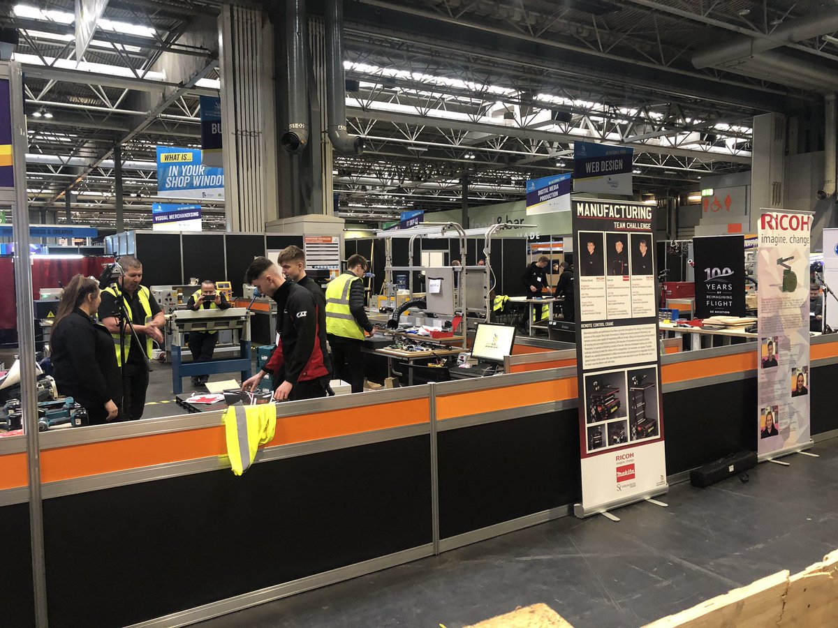 lee_andylee's tweet photo. Soooooo it’s that time of year again where our amazing #Engineering apprentices from @ShrewsColGroup @MakitaUK @RicohUK are competing in the @worldskillsuk finals at the @thenec #setupday #goingforgold @ShropEducation 👌🏻👌🏻👌🏻 https://t.co/oYAydgNhv5