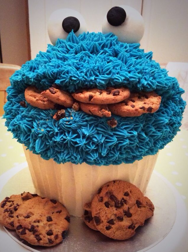ClarkesCakes's tweet photo. #CookieMonster cake for @m1n1garage1, we hope you like it! 👍 https://t.co/A2jDWiQ0VE