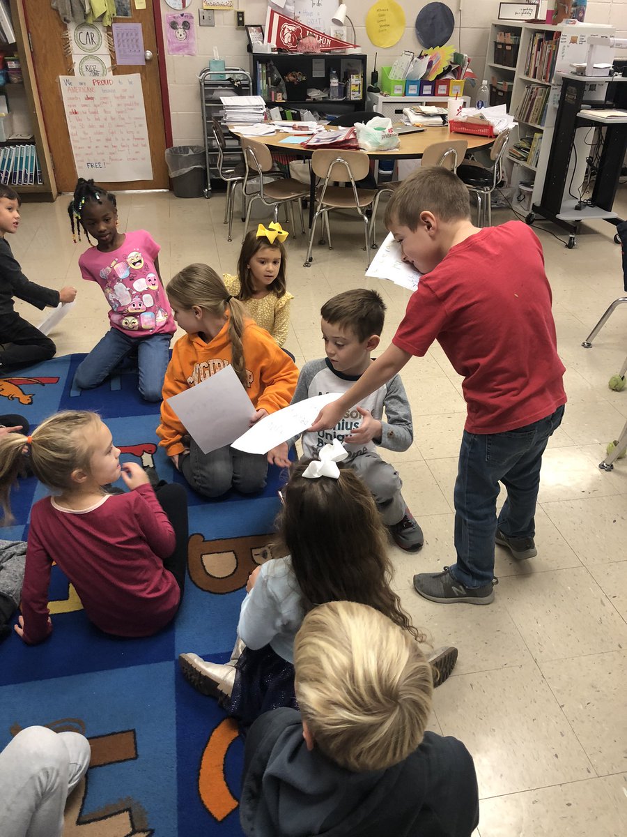 nicby810's tweet photo. We got to start our day with personalized notes & homemade treats.Each note has a sweet compliment. How awesome is it that one of my sweet 1st graders thought of this all on his own!?Blown away with how he wrote something personal and kind to each friend! @TheEllenShow #unionstem https://t.co/xlc2XTs654