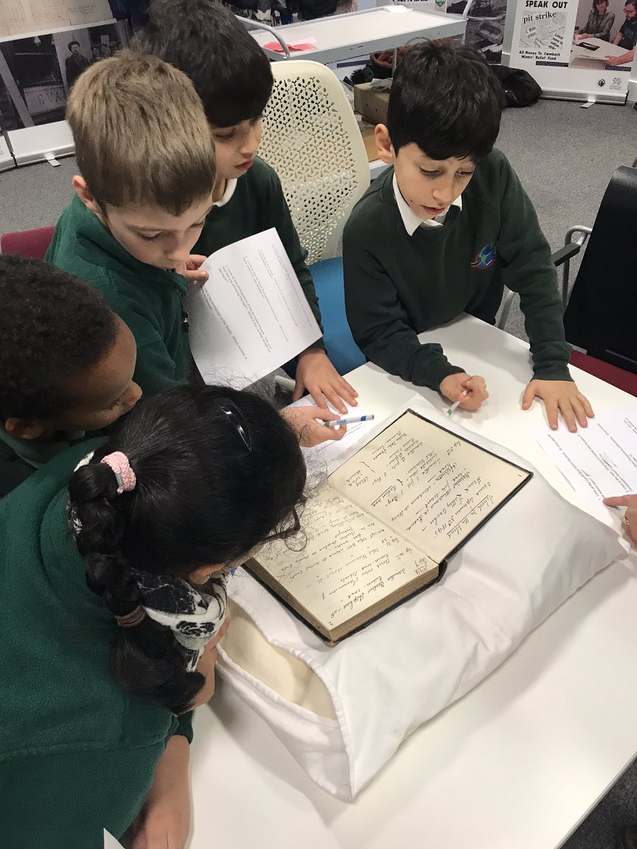 Thank you @GlamArchives for hosting Dosbarth Planet and providing an excellent learning experience! 👏 It was fantastic to look at some real examples of things we have been learning about in class 🗞🗺📜 #educationalvisit #outsidelearning #community