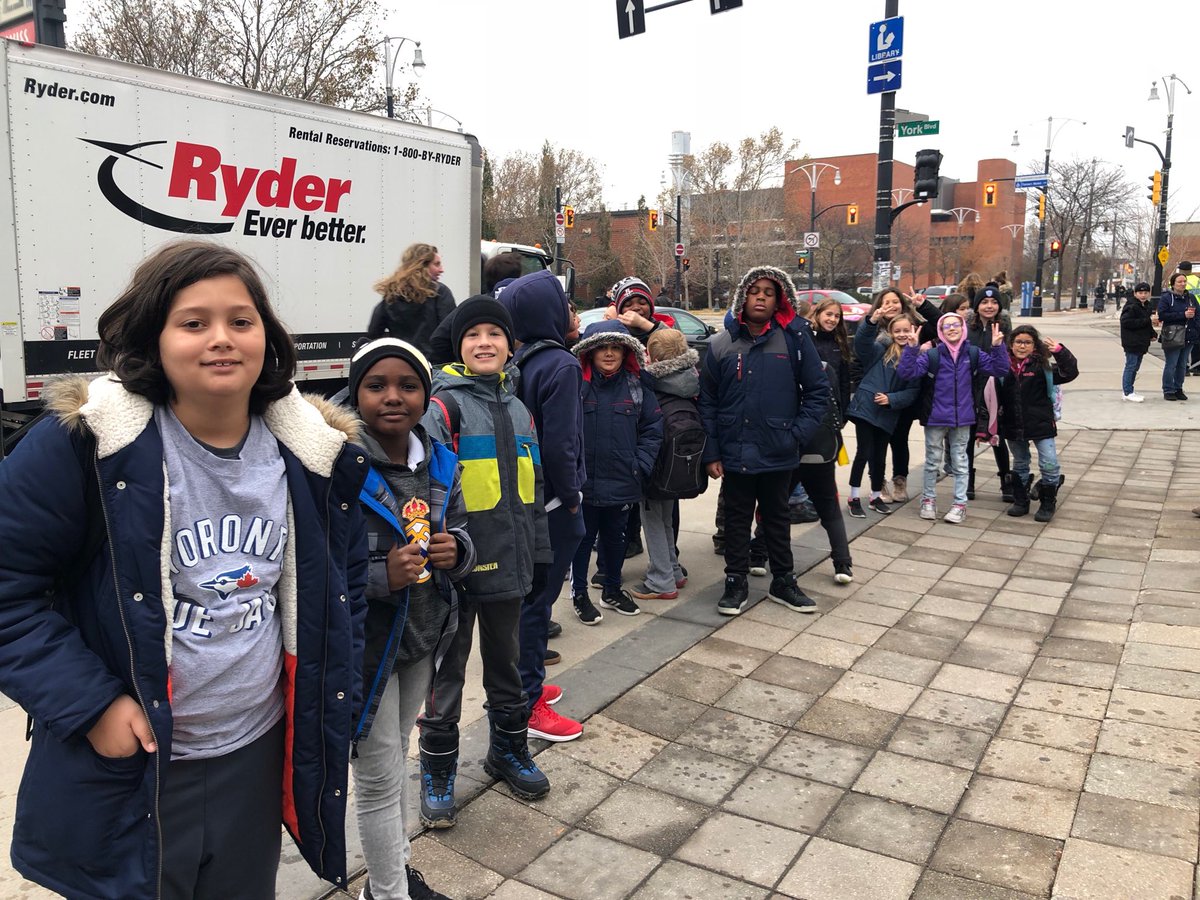 MeredithClass's tweet image. We’re here! Go Bulldogs! ⁦@GAngelsMilton⁩ ⁦@HCDSB⁩