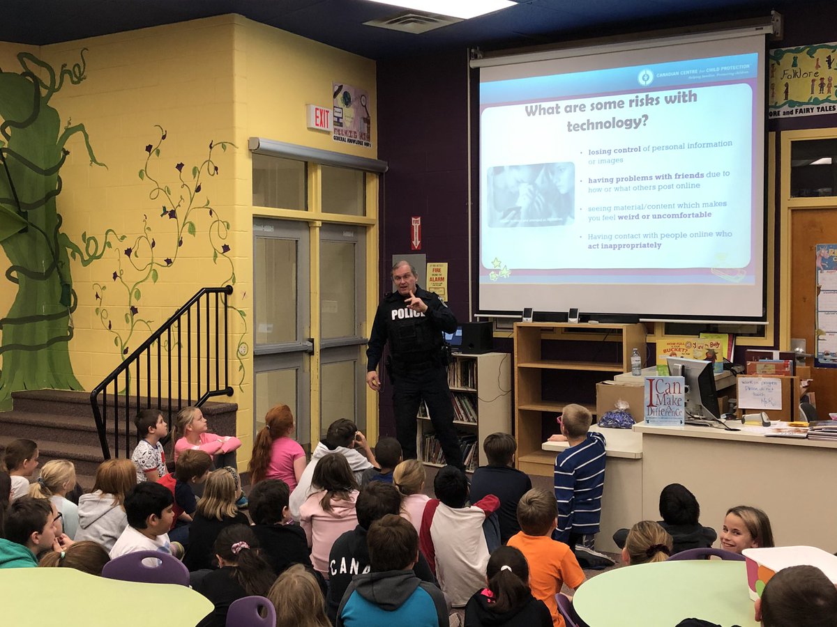 Parkdale73's tweet photo. Constable Dan Joly @BLVLPolice returns to Park Dale, working with our Grade 4 &amp; 5 students on learning about “Cyberbullying” as part of our Bullying Awareness &amp; Prevention week @SayDoNiceThings activities this week! #SayDoNiceThings #CaringCounts #MissionKindness #HPEDSB_BeWell https://t.co/zYYHni1uHG