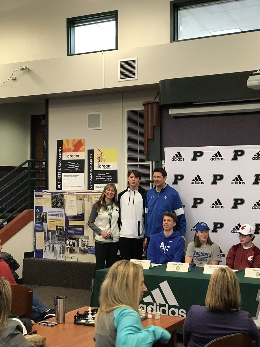 PeninsulaHoops's tweet image. Congrats to @kaleb_lichau as he signed with @AF_MBB this morning!! We are very proud of all his accomplishments over the last four years! This is just the beginning!! #PeninsulaProud
