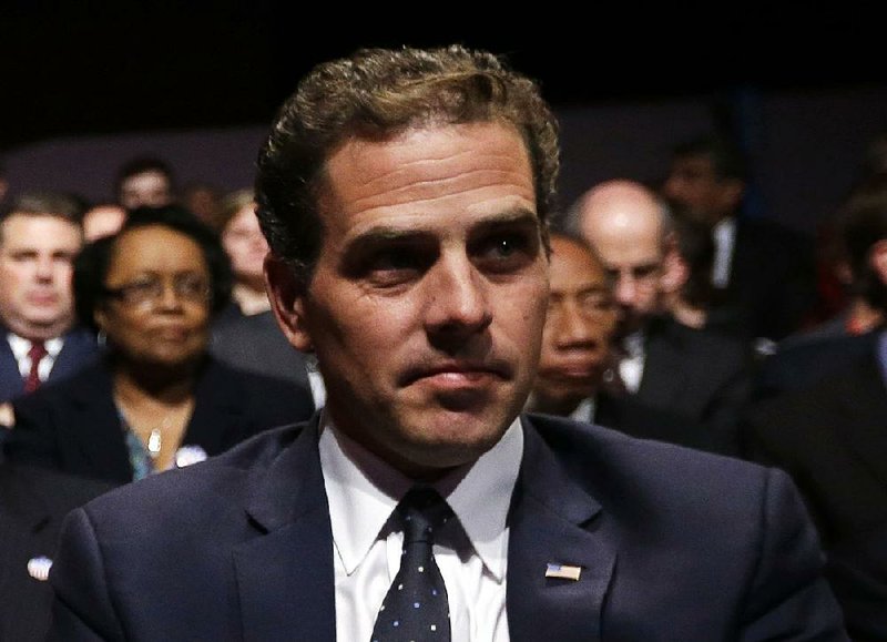 Lunden Alexis Roberts - Hunter Biden's baby mama was a stripper at Mpire Gentlemen's Club in Washington D.C.