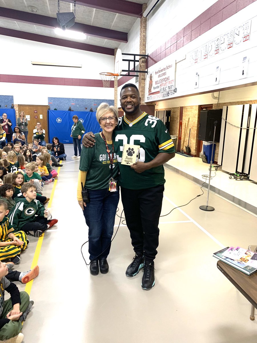 leap36's tweet photo. THANK YOU AGAIN!! To ANTHEM BLUE CROSS AND BLUE SHIELD IN MILWAUKEE FOR CARING ABOUT KIDS ALL OVER THE STATE OF WI,this time I went to CROSS PLAINS,WI, I’m truly GRATEFUL,PARK ELEMENTARY WAS GREAT! #butlervsbullying https://t.co/6Lg4ithYJN