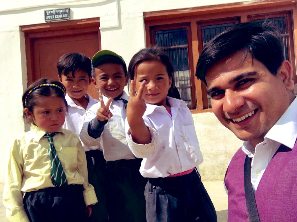 VikDrall's tweet photo. Their #SymbolicVictory must be translated to #VictoryForever.

This #worldschildrenday, I’m ready to fight for the #ChildRights.

What about you?

THINK-PLEDGE-ACT

@UNICEFIndia 
@unicefchief 
@icandfc @ManuGulati11 @Reflectivediary @IamCJha @rohit_upadhyaya @smritiirani https://t.co/EsZUflgh9j