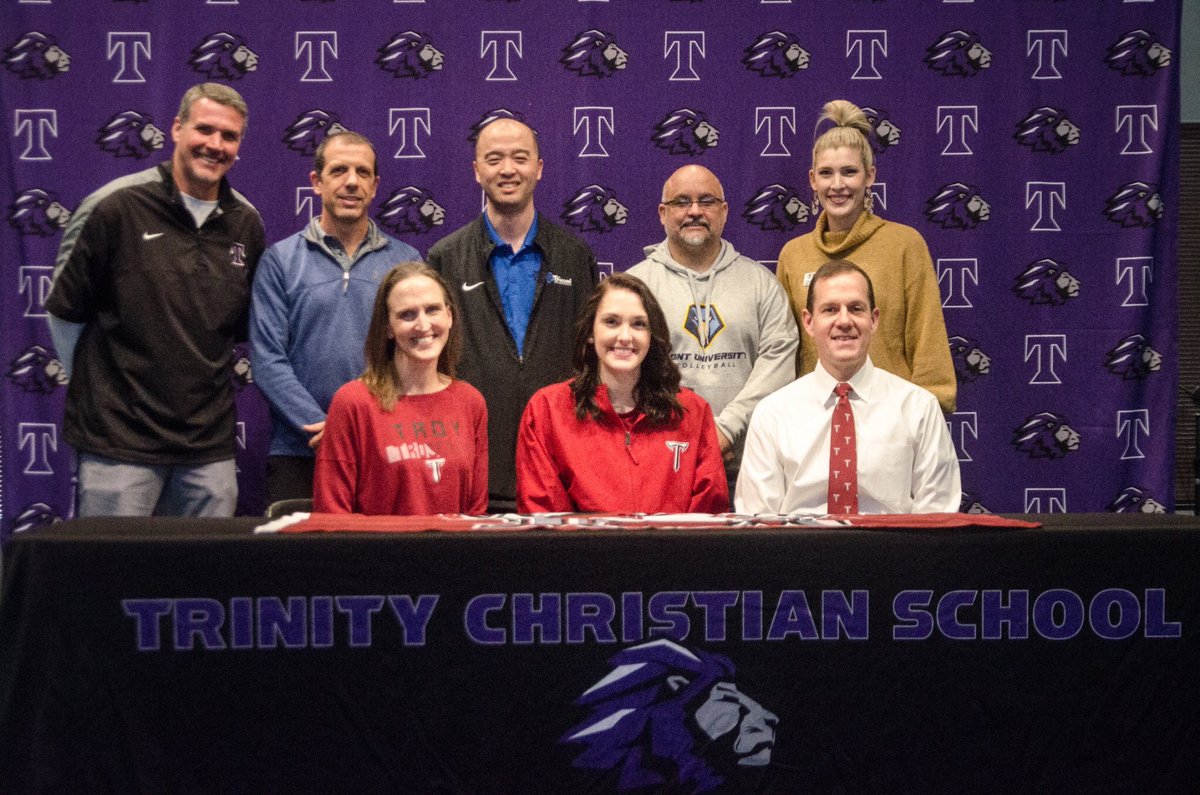 Congrats to @savannahkpoling for signing this past Monday to further her Volleyball Career at <a href="/TroyTrojansVB/">Troy Volleyball</a> 
Photo Credit: <a href="/CowetaScore/">Coweta Score</a>