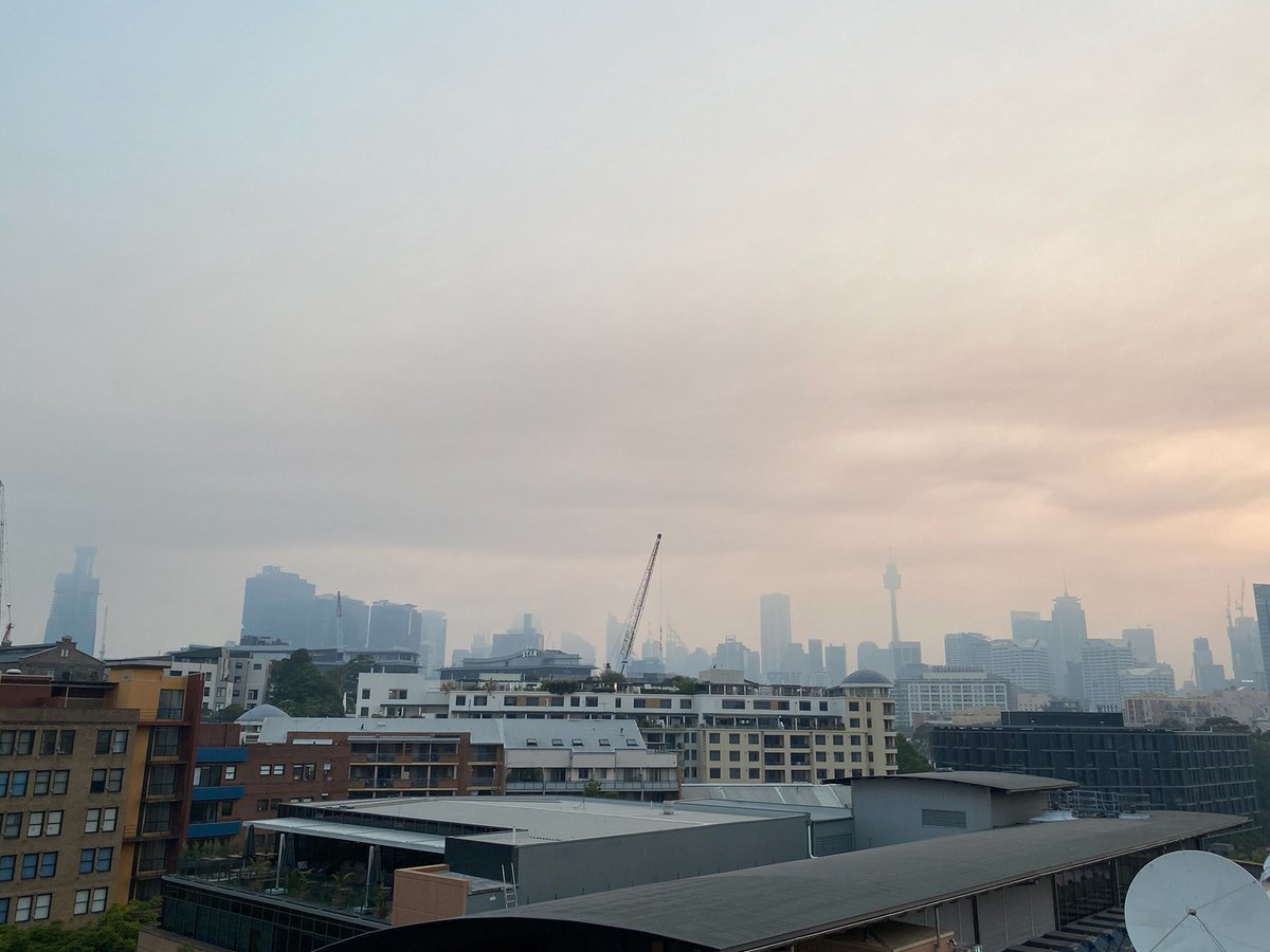 2GB873's tweet photo. Sydney is covered in smoke from the bushfires again.

There are severe air quality warnings in place. https://t.co/uEFK7sYTxb