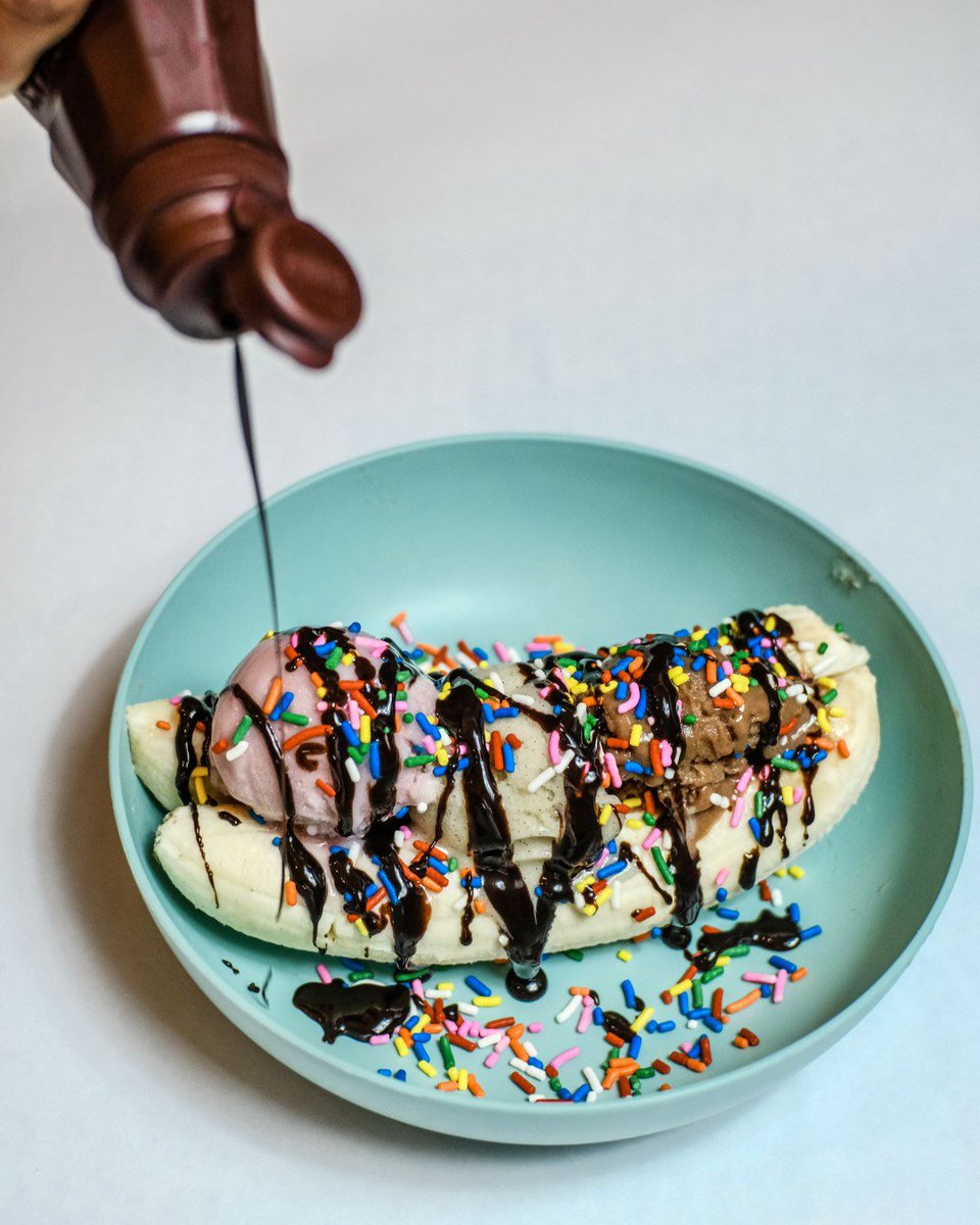 A Wink Banana Split for this Wednesday and Split in your week.