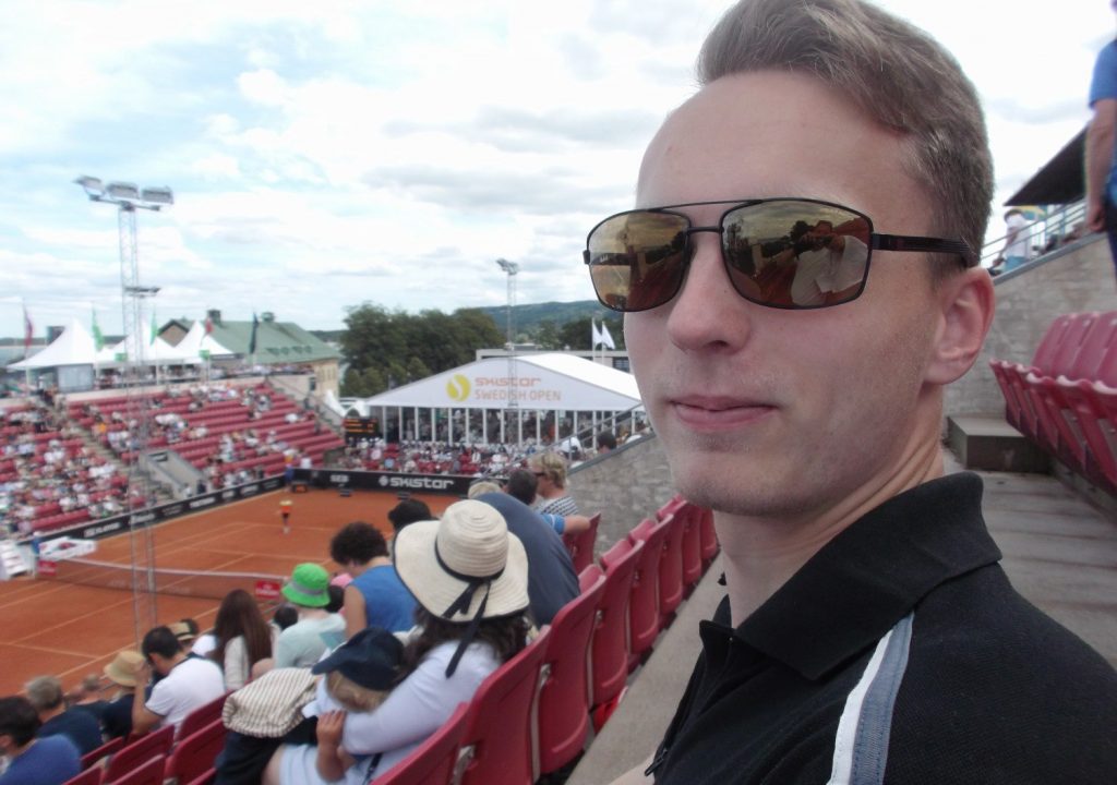 Läs vår senaste artikel om nazibröderna Erik Wuttudal och Oskar Larsson, båda medlemmar i NMR Näste 2.

antifa.se/2019/11/14/eri…

#antifa #svpol #nordfront #sverigedemokraterna