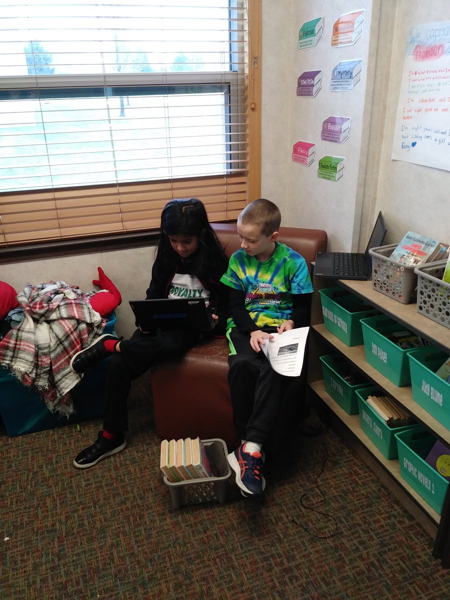 Teaching_Savage's tweet photo. Working on finalizing our informational writing by giving and getting peer feedback. #weareclcs https://t.co/3DVVkBScSb