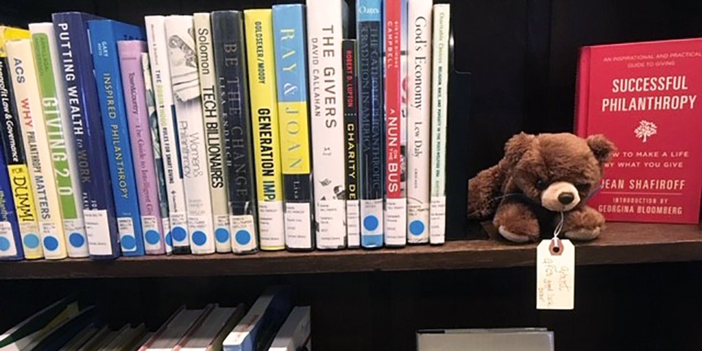 DYK: <a href="/CandidDotOrg/">Candid</a>'s Funding Information Network (FIN) of over 400 partners connects local communities all around the world to the funding resources they need to succeed in the #socialsector? Find a FIN near you: bit.ly/FindYourFIN #CandidFIN