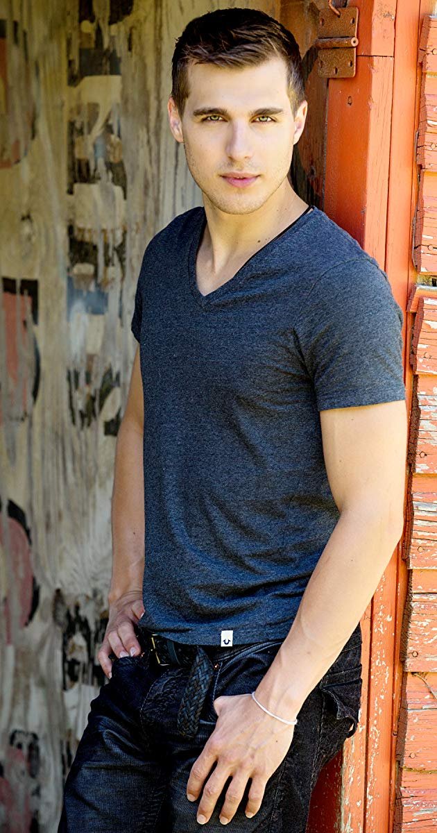 Happy Birthday Cody Linley! 