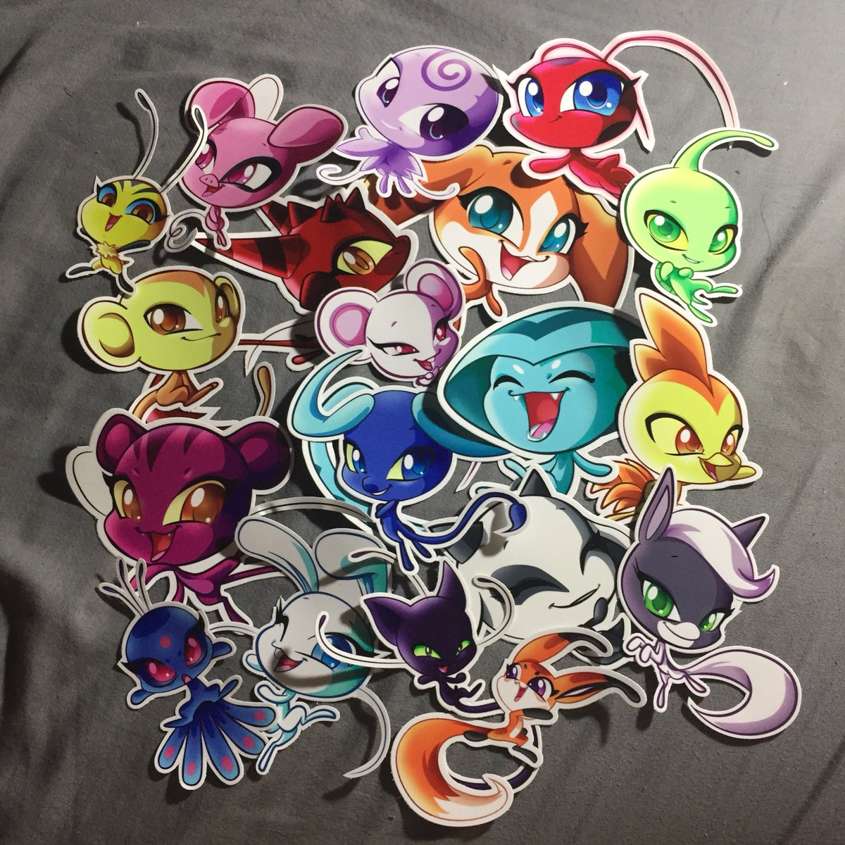 witchknots's tweet photo. Check it out!!!Just got my ZAGBox for november and it was basically the Miraculous Box with all the kwami (sticker version)
Check out the little unboxing video I put together showing you guys what else I got in the box • https://t.co/wHvdXto5k3 • #miraculousladybug #zagbox #mlb https://t.co/GXcQ8tcS4Y