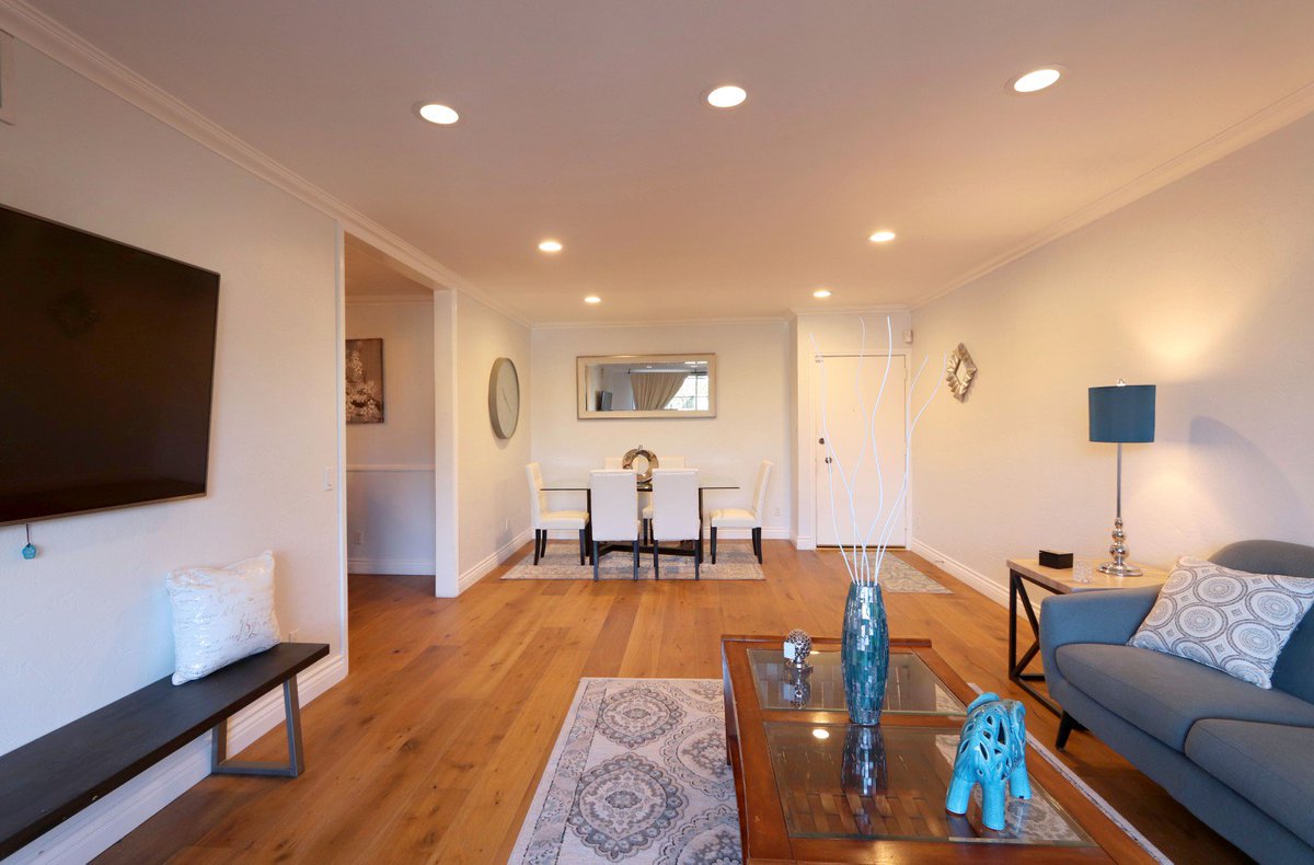 Bfogger's tweet photo. Sherman Oaks Here I Come! Gorgeous 2+2 Condo #forsale #realestate #fogglistings #fogglisting @TheFoggs 15248 Dickens St #102 Sherman Oaks South of the BLVD 1,213SqFt $589,000.00 https://t.co/NpudakE6sF