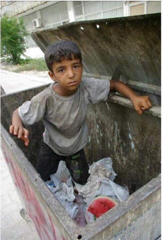 Her şeyin en güzeline layık çocuklarımız için barışın hakim kılındığı, çağdaş ve bilimsel eğitim hakkından eşit şekilde faydalandıkları, sevgi ve huzur dolu bir dünya diliyorum. Aydınlık yarınlarımızın teminatı tüm çocuklarımızın Dünya Çocuk Hakları Günü kutlu olsun!