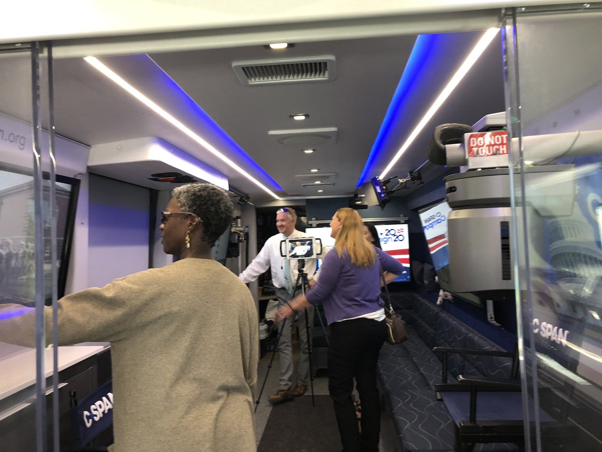 jenben19's tweet photo. Another great tour stop for the CSPAN Campaign 2020 bus at Florida Gulf Coast University this morning! #fgcu #fortmyers #cspan #comcast #comcastfl #cspanbustour @rockvilledoug @ Florida Gulf Coast University @ComcastFL https://t.co/a71xeMWmKL