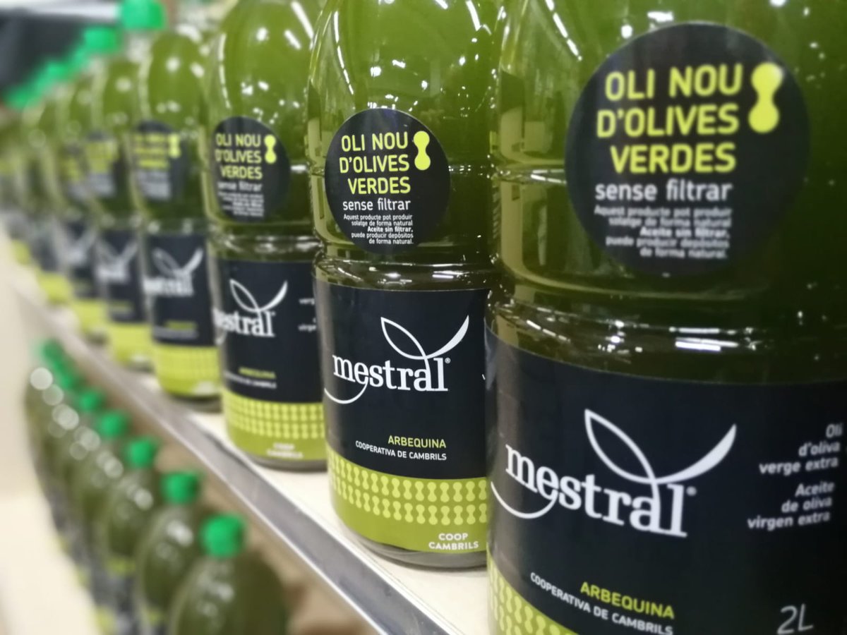 OliMestral's tweet photo. Avui el nostre director comercial, Fernando Sarasa ha estat a ls @SER_TgnReus per parlar de la producció d'oli al programa del matí de Josep Cuní.
#mestral #aragem #oli #vergeextra #oove #delraig https://t.co/f7w67IQZrH