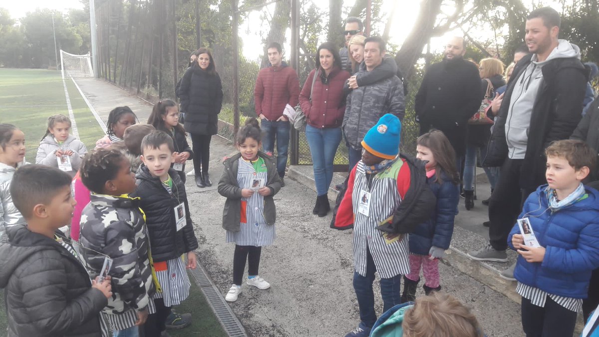 SalesiansMAT's tweet photo. Gran expèriencia pels petits de la Primària! Ensenyem l'escola a les famílies... #1rEP #ProjecteEscola
Eduquen perdones #comunicatives @reptejove12 #reptejove12 https://t.co/X0MnXiKZfZ